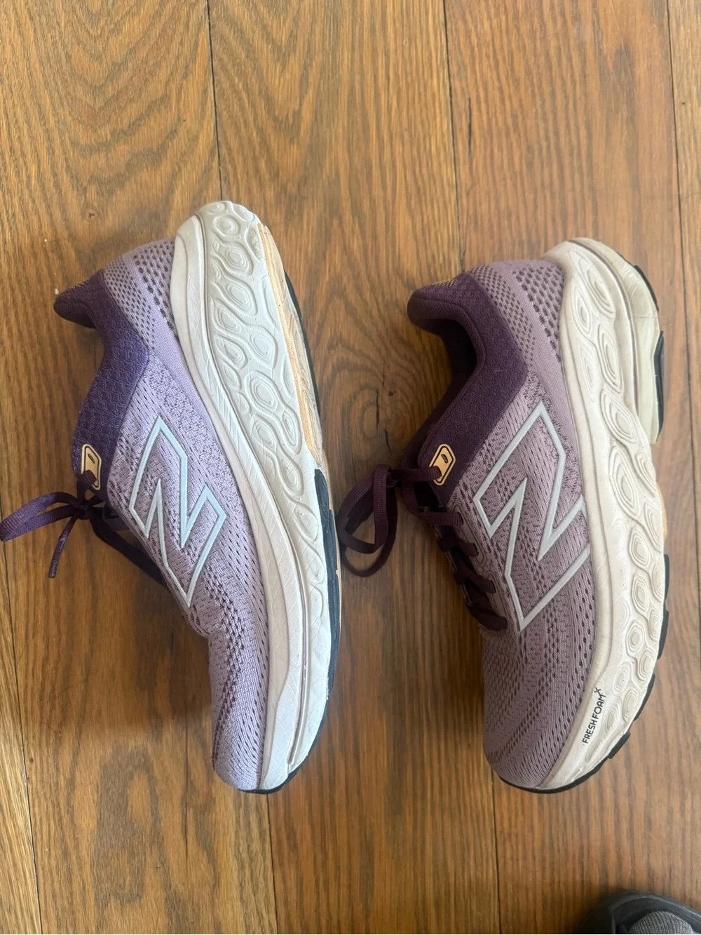 New Balance Women’s Running Shoes - Fresh Foam x 860 - Lightly Worn - Purple